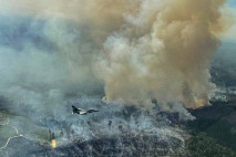 Pesawat Tempur F-16...