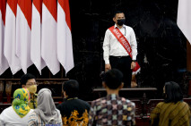 Gladi Persiapan Sidang...
