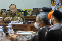 Pemilihan Pimpinan Alat...