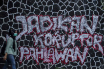 Mural Kritik KPK di...