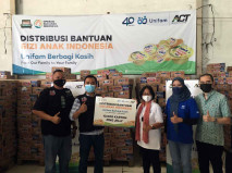 Unifam Berbagi Kasih...
