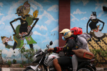 Pemprov Jatim Beri Diskon...
