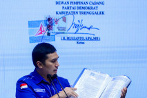Partai Demokrat Tanggapi...