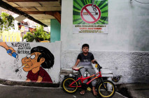 Mengunjungi Kampung...