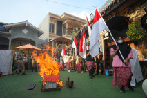 Peringatan 76 Tahun...