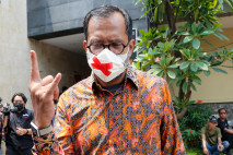 Mediasi dengan Luhut...