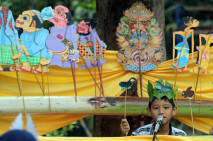 Aksi Pentas Wayang Bocah...