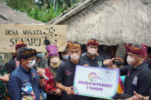 Menteri Sandiaga Uno...