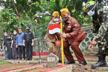 LVRI Pasang Bambu Runcing...
