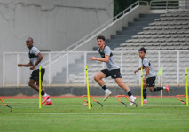 Mengintip Latihan Perdana...
