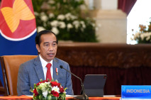 Presiden Jokowi Hadiri...