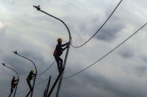 Rencana Kenaikan Tarif...