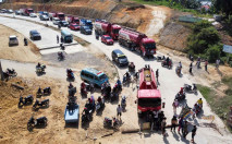 Jalan Rusak Belasan...