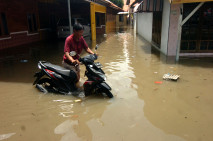 Ratusan Rumah Warga...