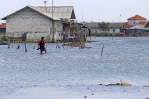 Hampir Sebulan Banjir...