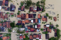 Ratusan Rumah Warga...