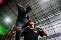 Keren, Yuk Intip Latihan...