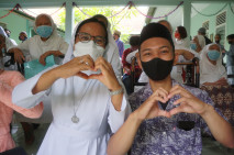 Perayaan Natal dalam...
