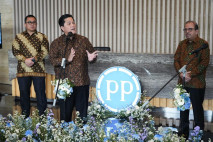 Menteri BUMN Erick Thohir...
