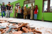 Ganjar Tinjau Sekolah...