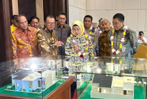 Rayakan HUT Ke-47, Bank...