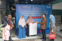 BTN Bantu Renovasi Masjid...