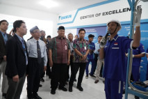 Melihat Pusat Keunggulan...