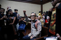 Noel Ebenezer Dituntut...