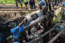 Hari Bakti TNI AU dengan...