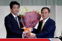 Yoshihide Suga Jadi...