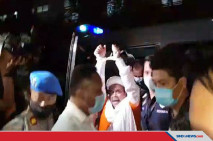 Habib Rizieq Ditahan...