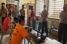 Cegah Penyebaran Covid-19,...