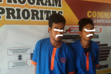 Dua Spesialis Perampas...