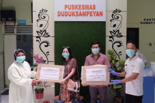 Cak Rian Bagikan Ratusan...