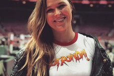 Ronda Rousey Lebih Suka...