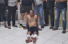 Pemanah Polisi Sekaligus...
