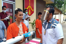 Oknum Perangkat Desa...