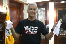 Warga Jawa Tengah Donasi...