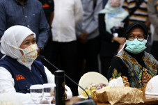 Darurat Corona! Surabaya,...