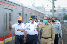 Jam Operasional KRL...