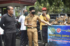 Lawan Corona, Guru Madrasah...