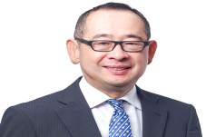 J Trust Bank Perkuat...