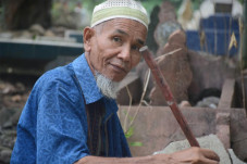 Tak Digaji, Tukang Sapu...