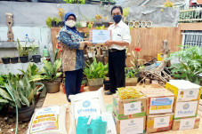 Uhamka Kucurkan Rp1...