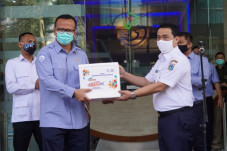 KKP Salurkan Bantuan...