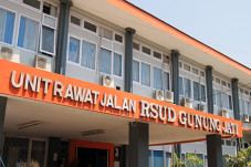 Dimarahi Pasien yang...