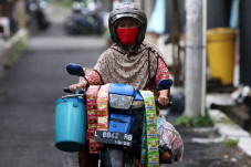 LK3 Edukasi Warga Gresik,...