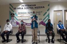 Airin Resmikan RS Covid-19...