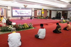 Perkuat Spiritual Lawan...