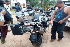 Pahri Azhari, Mantan...